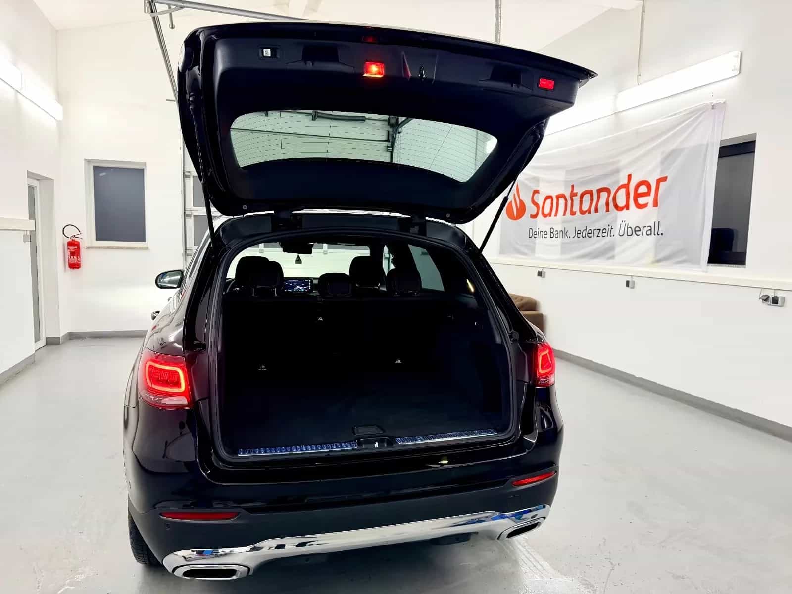 Mercedes-Benz GLC-Class 300 12/2020-photo-17
