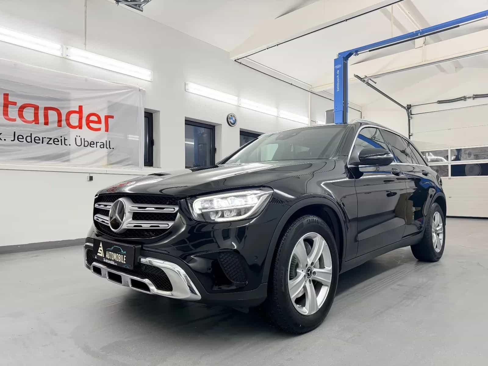 Mercedes-Benz GLC-Class 300 12/2020-photo-2