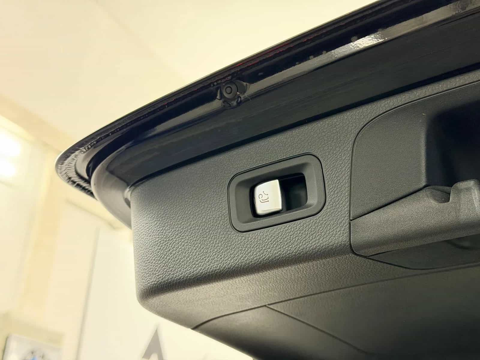 Mercedes-Benz GLC-Class 300 12/2020-photo-20