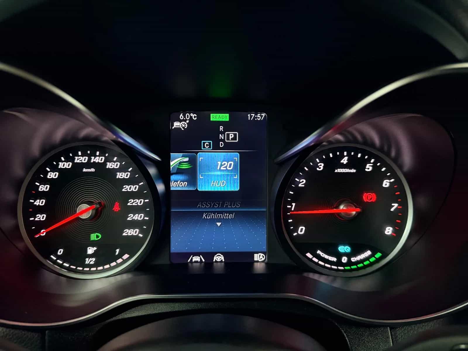 Mercedes-Benz GLC-Class 300 12/2020-photo-25