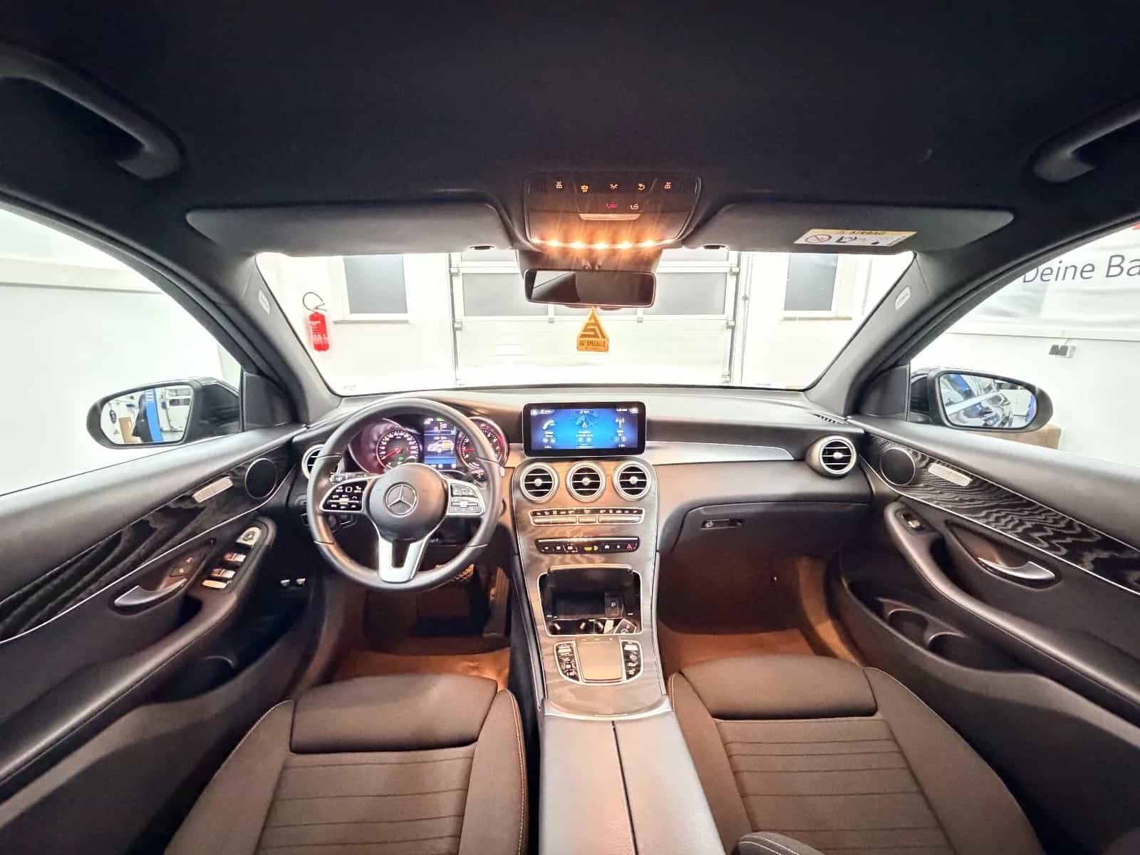 Mercedes-Benz GLC-Class 300 12/2020-photo-41