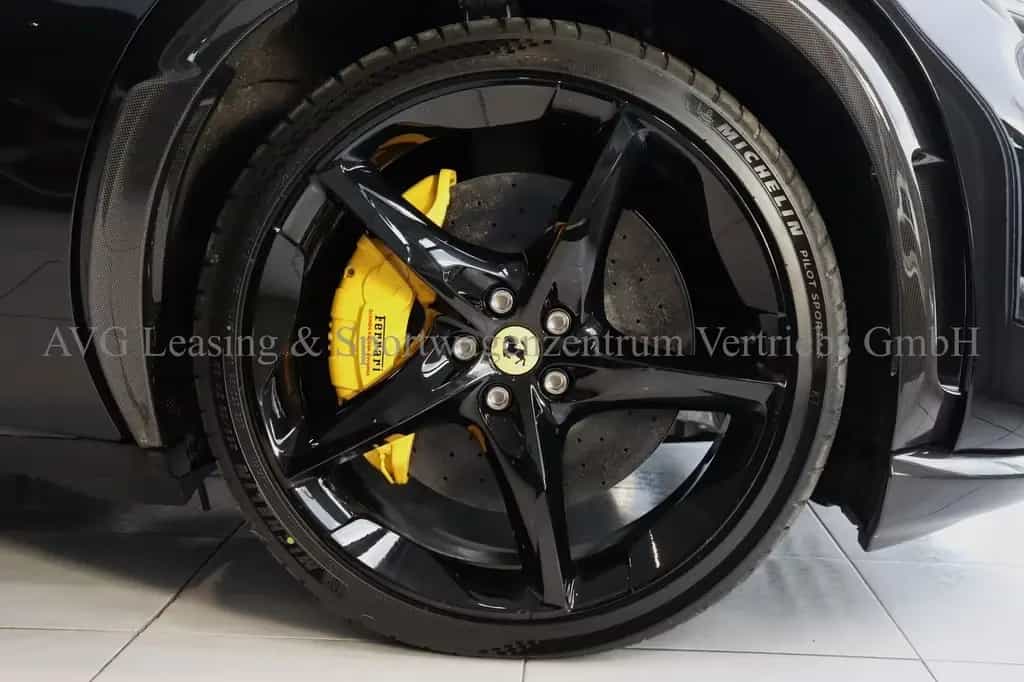 Ferrari Purosangue NEW 2026/Mandarin/8xCarbon/Pano/Full null-photo-8