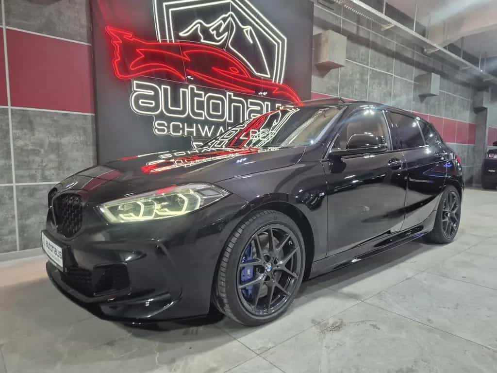 BMW M135 i xDrive *PERFORMANCE M*PANO*LEDER*MEMORY* 09/2020-photo-0