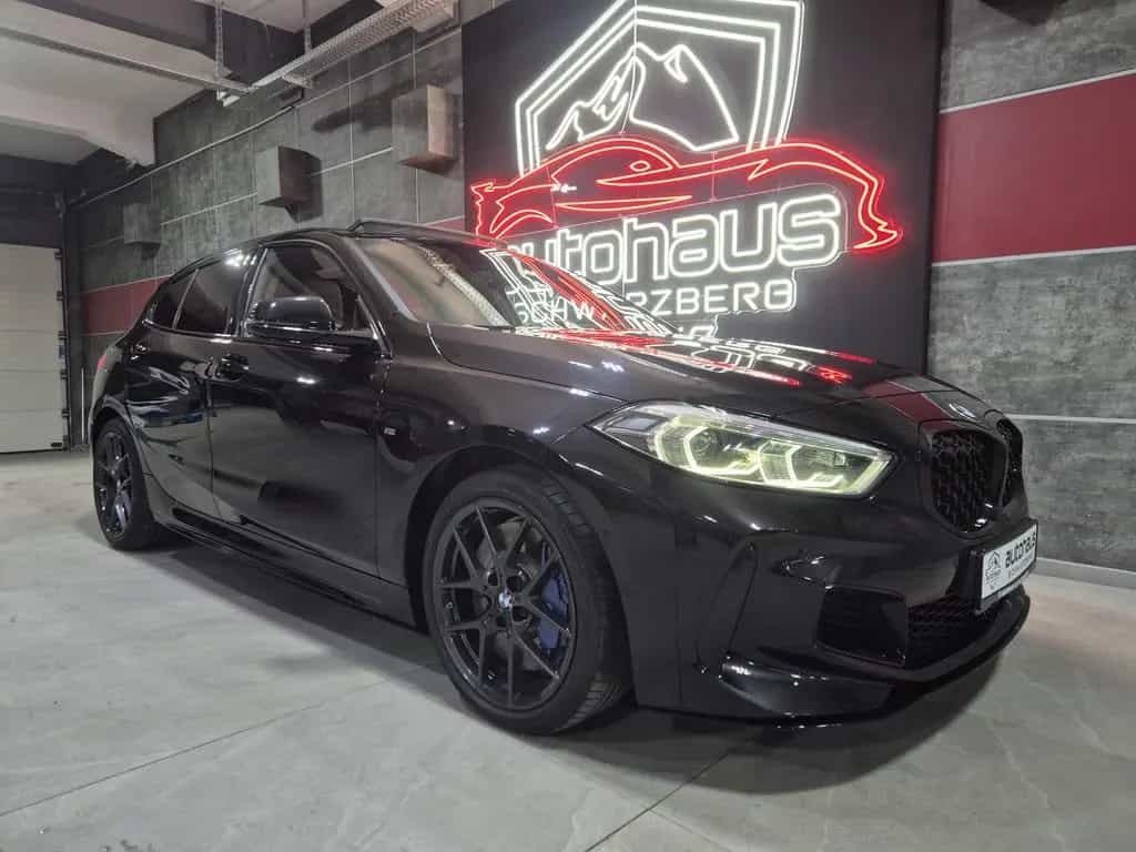 BMW M135 i xDrive *PERFORMANCE M*PANO*LEDER*MEMORY* 09/2020-photo-15