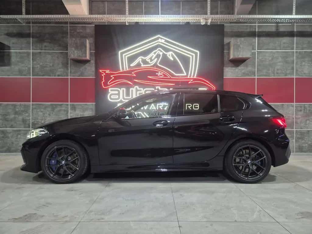 BMW M135 i xDrive *PERFORMANCE M*PANO*LEDER*MEMORY* 09/2020-photo-1