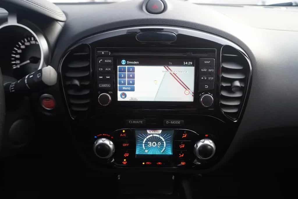 Nissan Juke 1.6 Navi Kamera Tempomat Teilleder USB PDC 02/2019-photo-11