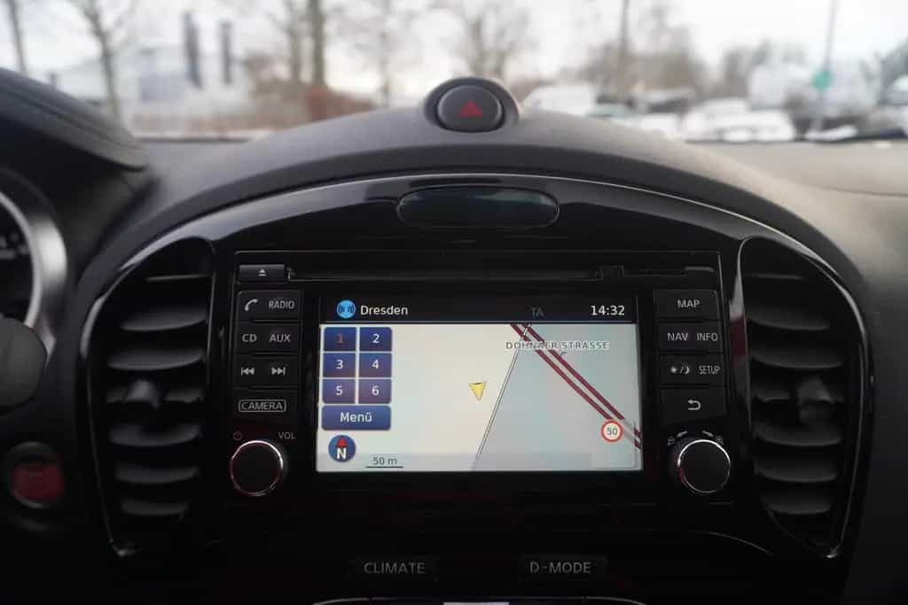 Nissan Juke 1.6 Navi Kamera Tempomat Teilleder USB PDC 02/2019-photo-18