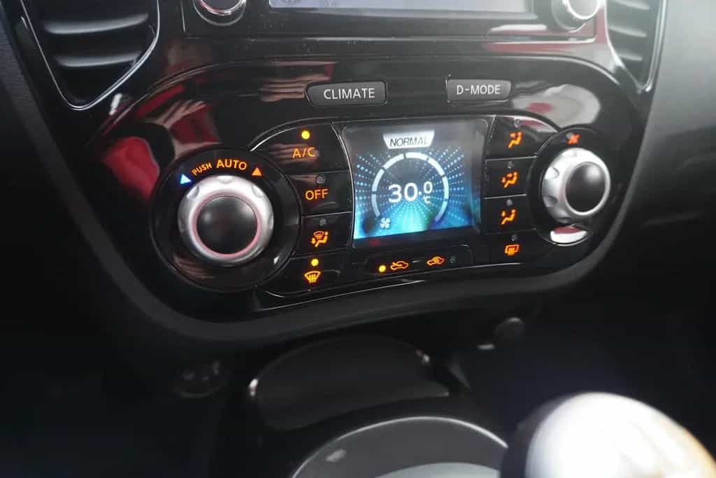 Nissan Juke 1.6 Navi Kamera Tempomat Teilleder USB PDC 02/2019-photo-20