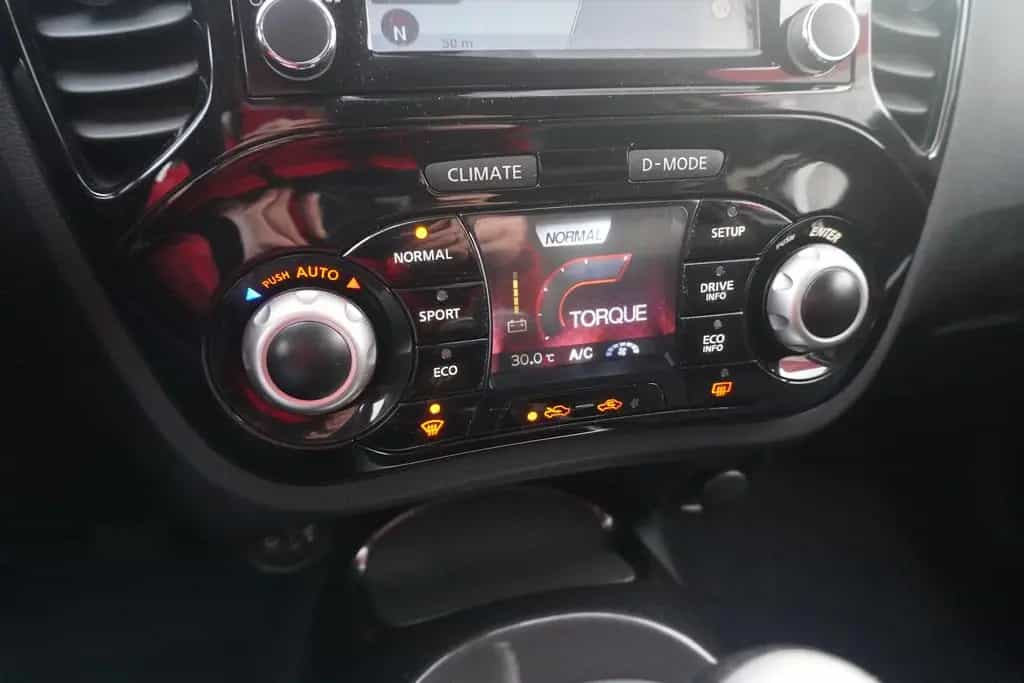 Nissan Juke 1.6 Navi Kamera Tempomat Teilleder USB PDC 02/2019-photo-21