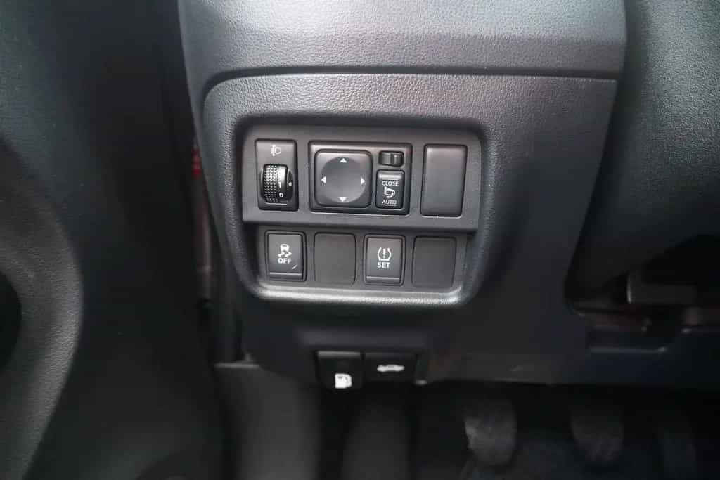Nissan Juke 1.6 Navi Kamera Tempomat Teilleder USB PDC 02/2019-photo-23