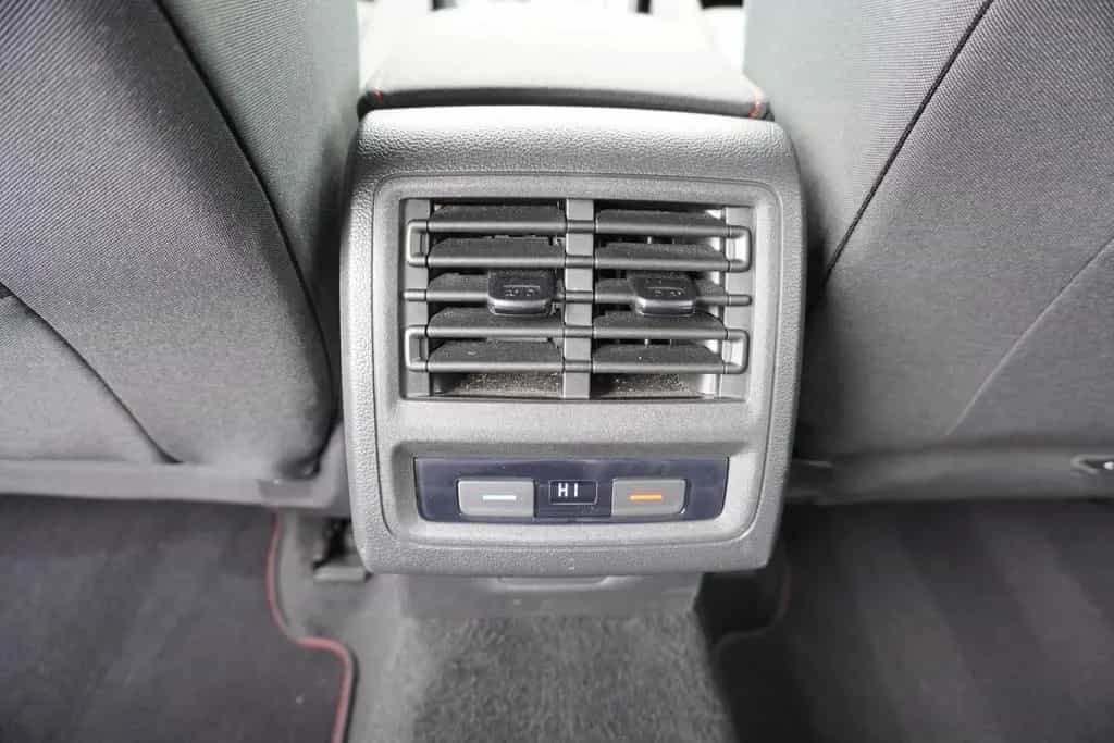 Volkswagen Golf VIII 2.0 GTI LED Head-Up HarmanKardon Navi 11/2020-photo-12