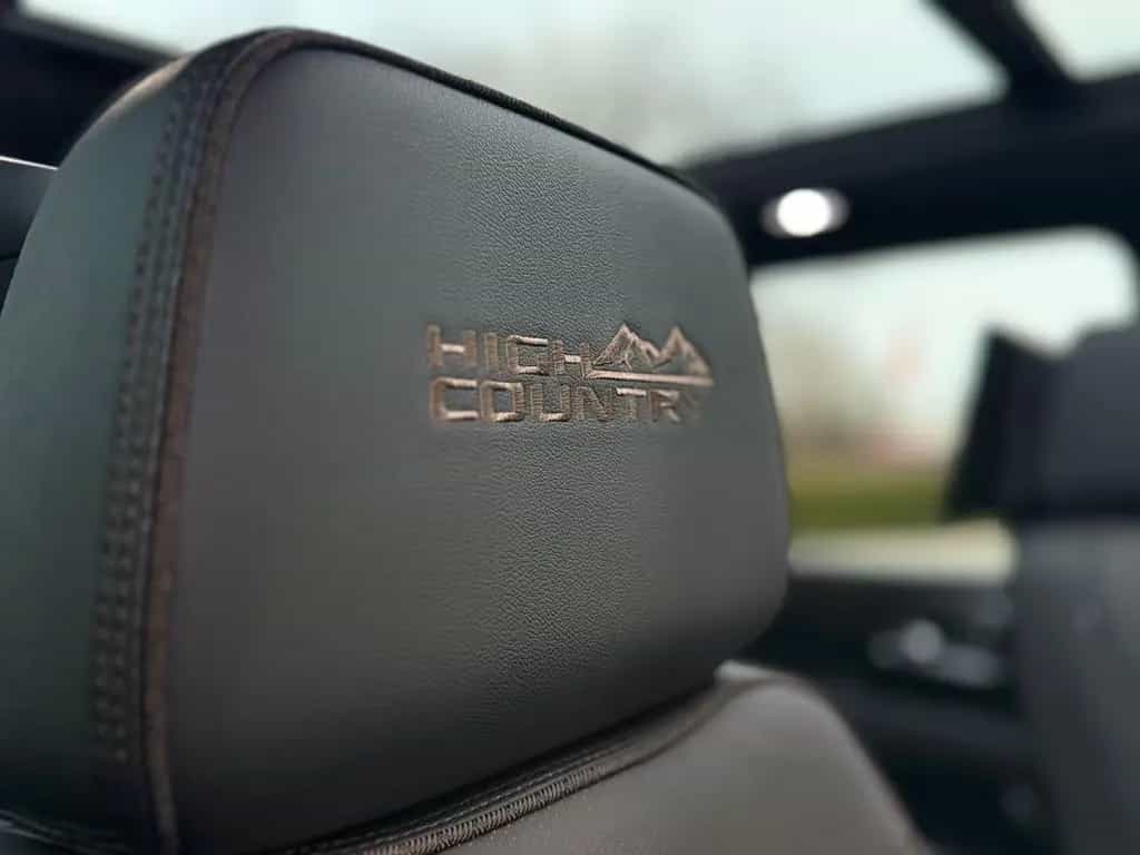Chevrolet Suburban High Country  6,2l V8 | LPG | Lang | null-photo-21