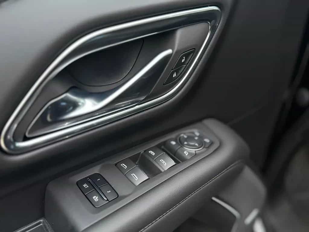 Chevrolet Suburban High Country  6,2l V8 | LPG | Lang | null-photo-25