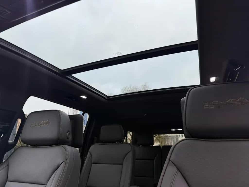 Chevrolet Suburban High Country  6,2l V8 | LPG | Lang | null-photo-27