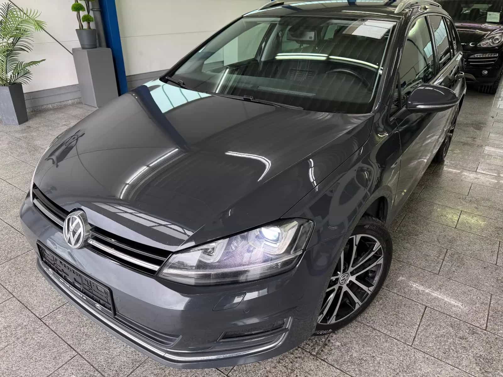 Volkswagen Golf Sportsvan VII Highline BMT/Start-Stopp 06/2015-photo-0