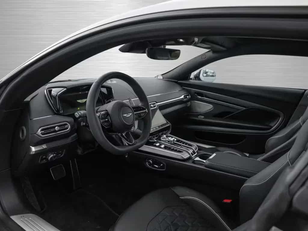 Aston Martin Vanquish null-photo-1