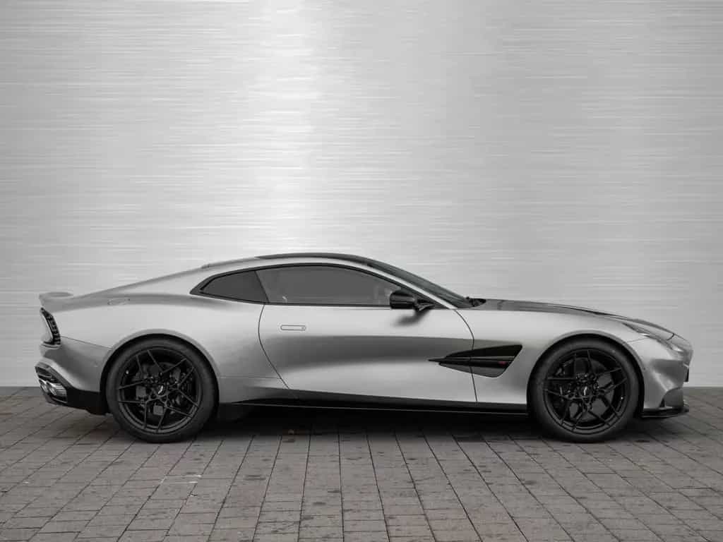 Aston Martin Vanquish null-photo-8