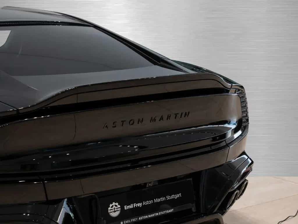 Aston Martin Vanquish 01/2026-photo-7