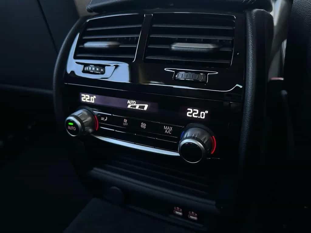 BMW 5 Series 520d LC Prof. LED DA ACC PA Standh. Lhz 11/2022-photo-3