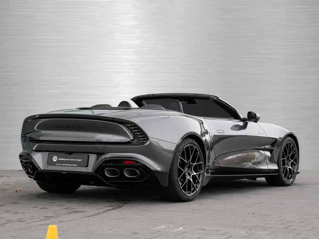 Aston Martin Vanquish Volante null-photo-1