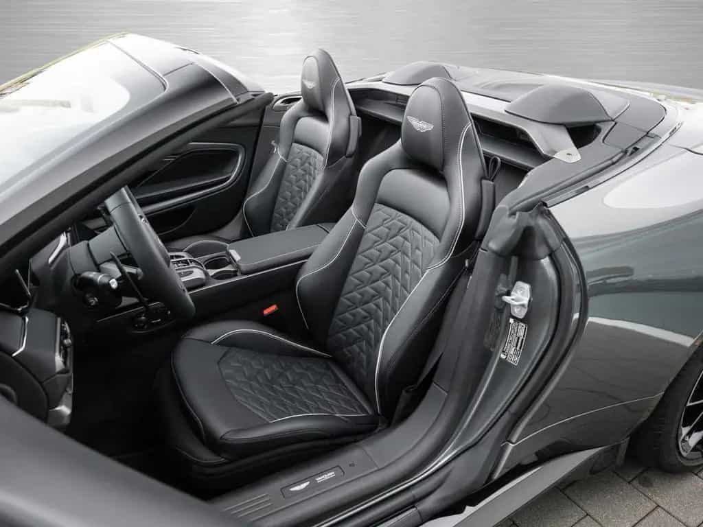 Aston Martin Vanquish Volante null-photo-11