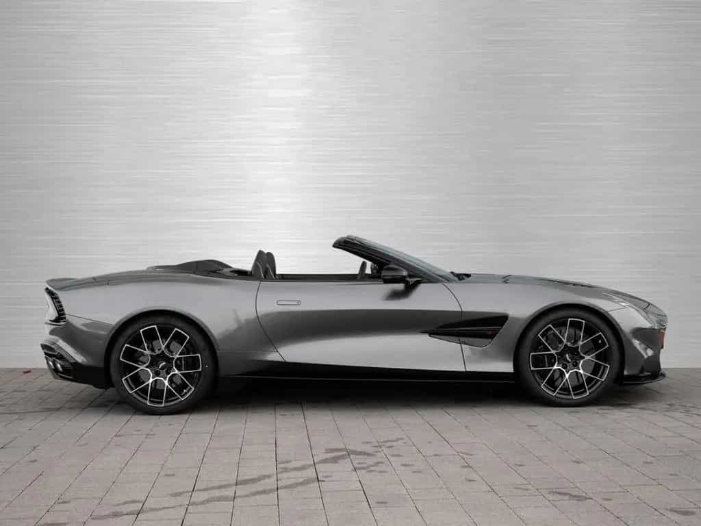 Aston Martin Vanquish Volante null-photo-16