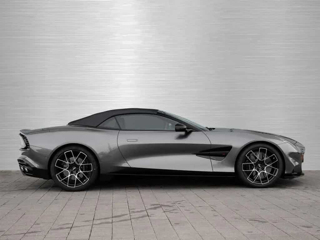 Aston Martin Vanquish Volante null-photo-17