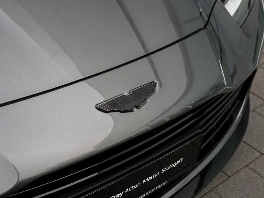 Aston Martin Vanquish Volante null-photo-19