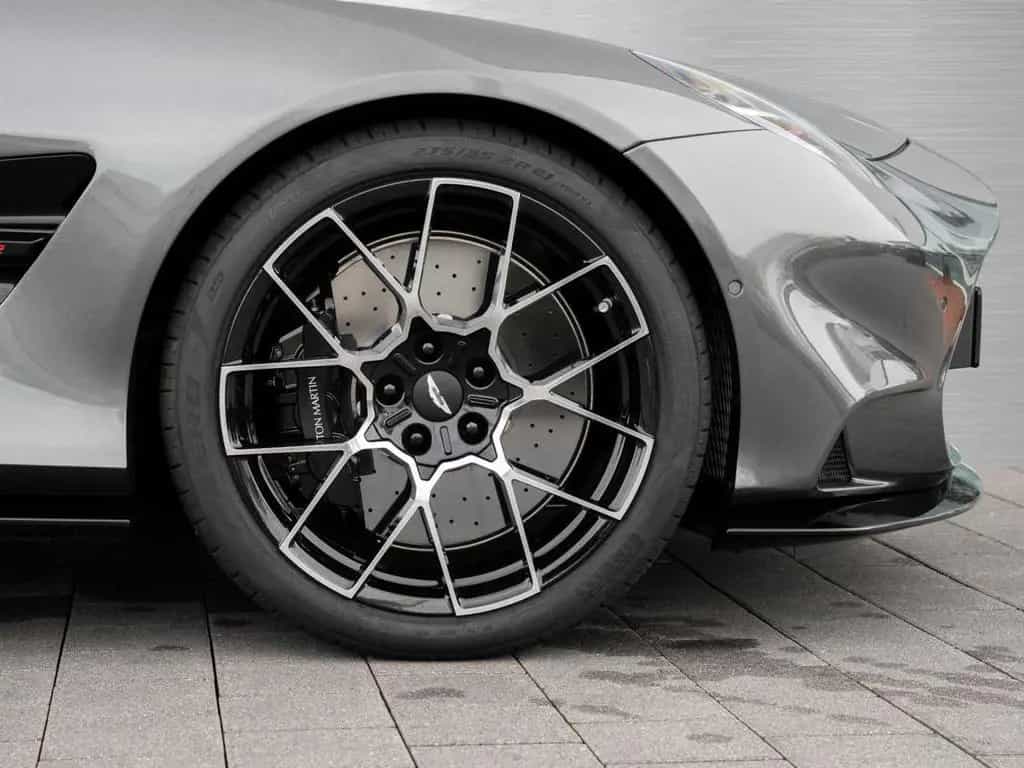 Aston Martin Vanquish Volante null-photo-3