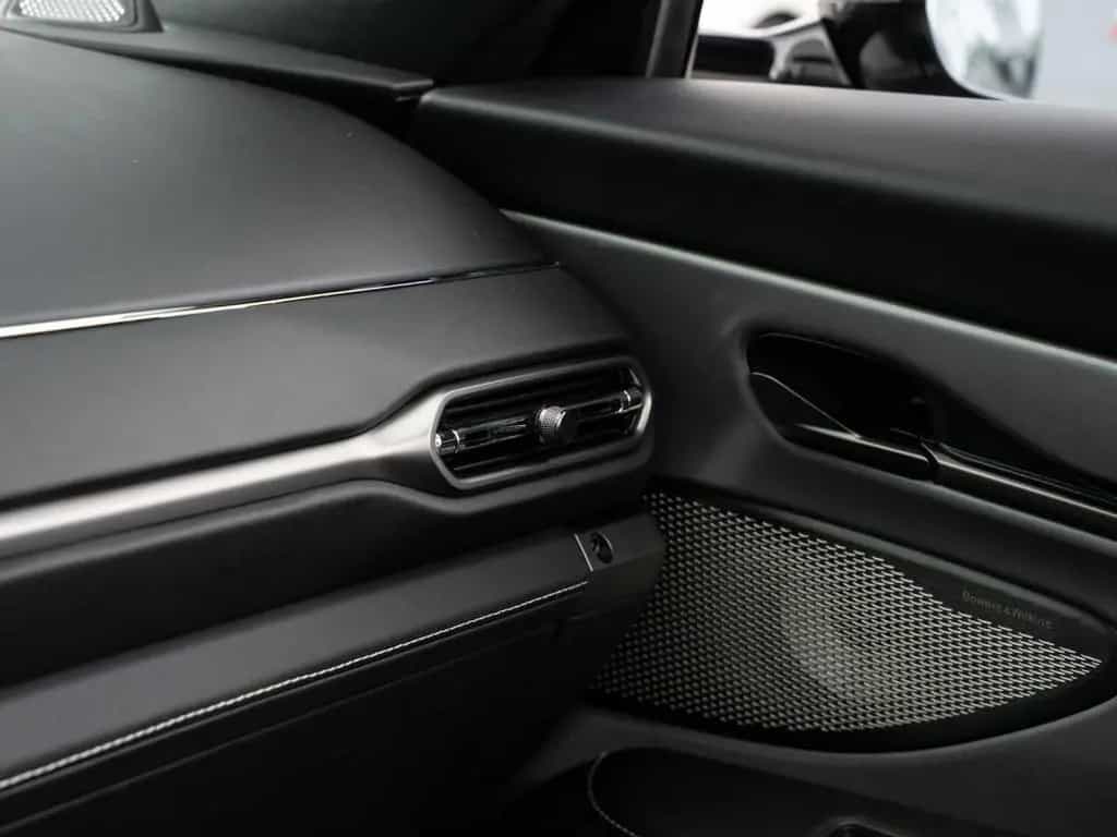 Aston Martin Vanquish Volante null-photo-39