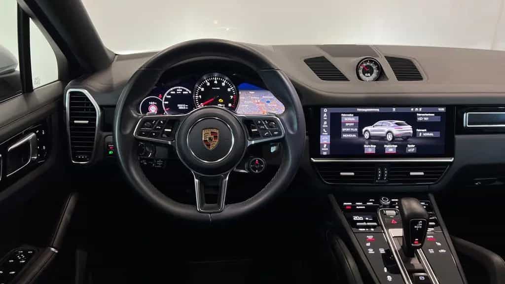Porsche Cayenne Coupe Standh. AHK Luftf. Matrix 18W. HuD 05/2019-photo-10