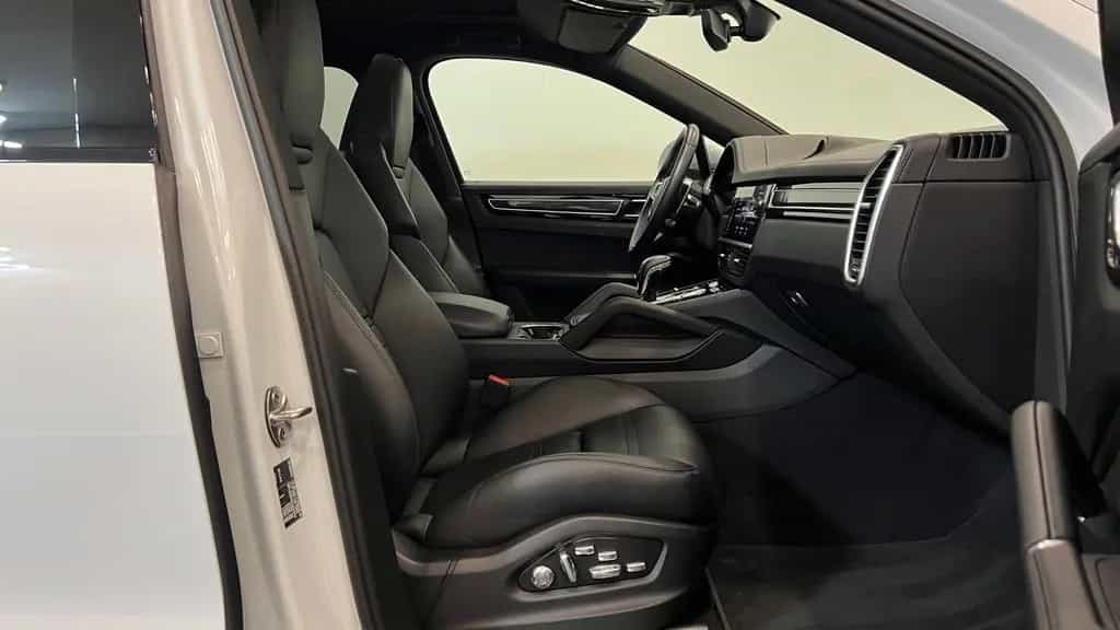 Porsche Cayenne Coupe Standh. AHK Luftf. Matrix 18W. HuD 05/2019-photo-14