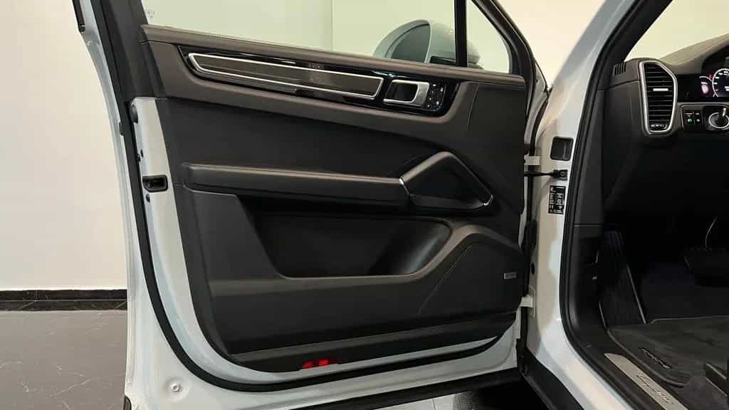 Porsche Cayenne Coupe Standh. AHK Luftf. Matrix 18W. HuD 05/2019-photo-15