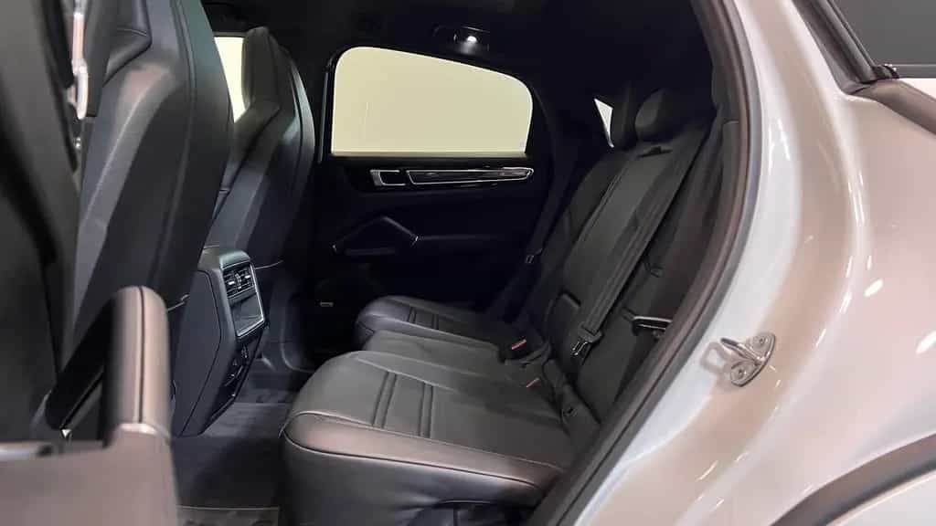 Porsche Cayenne Coupe Standh. AHK Luftf. Matrix 18W. HuD 05/2019-photo-16