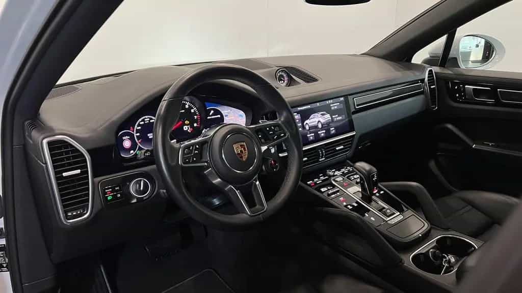 Porsche Cayenne Coupe Standh. AHK Luftf. Matrix 18W. HuD 05/2019-photo-8