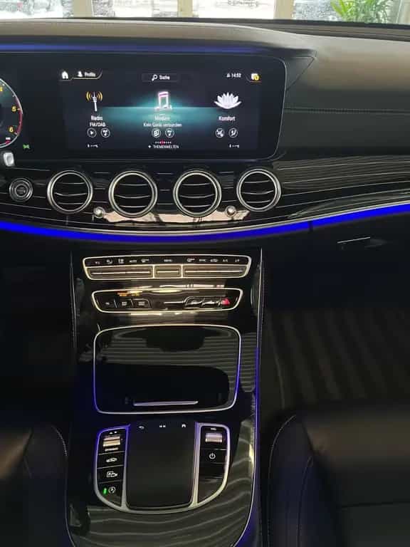 Mercedes-Benz E 400 d 4Matic AMG LINE *PANO*designo-manufaktur 11/2020-photo-16