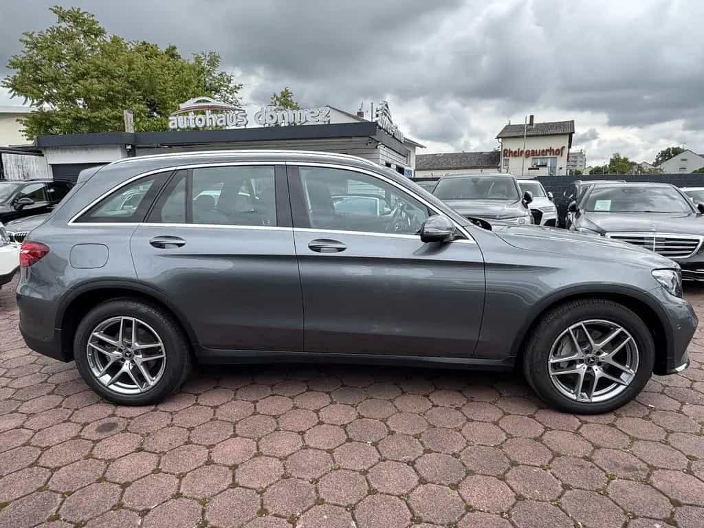 Mercedes-Benz GLC 250 4Matic AMG LINE ACC DTR 360° KAMERA LED 11/2017-photo-3