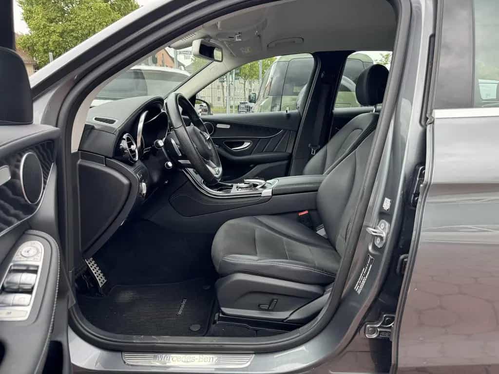 Mercedes-Benz GLC 250 4Matic AMG LINE ACC DTR 360° KAMERA LED 11/2017-photo-8