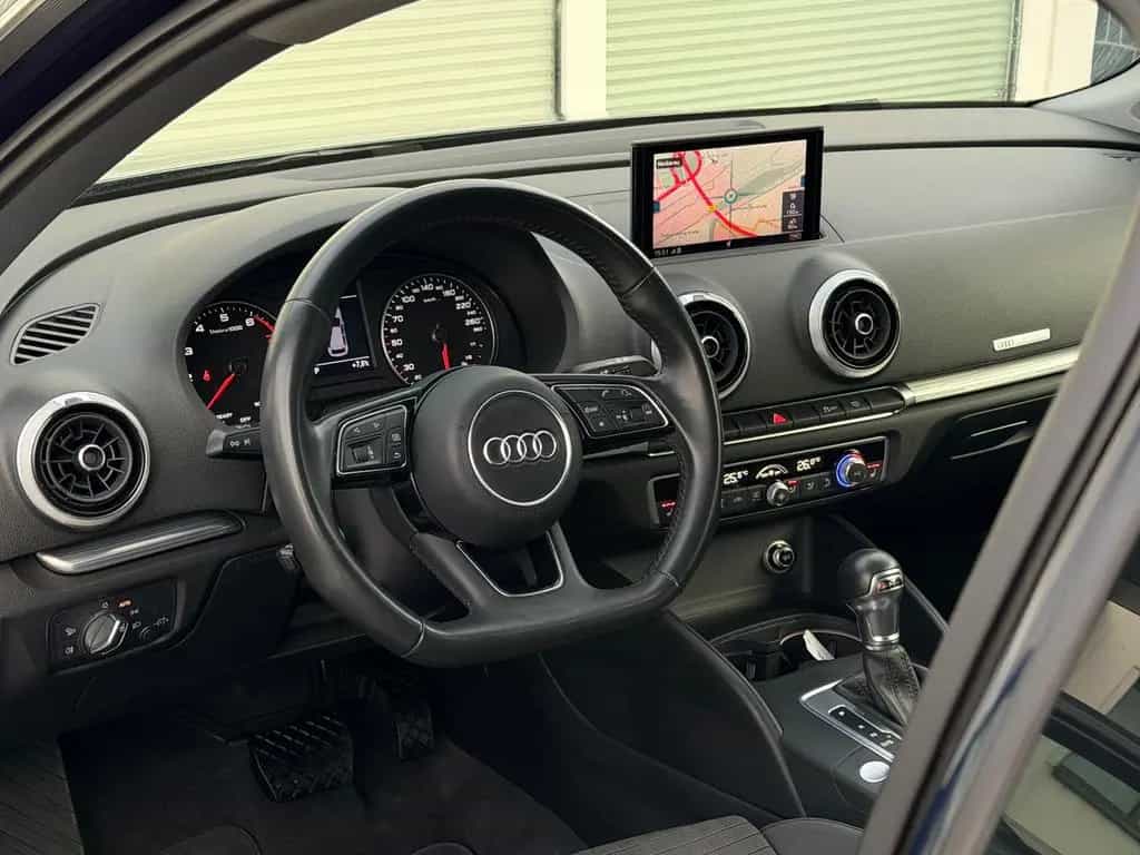 Audi A3 1.5 TSI Sport/S-TRONIC/XENON/KEYLESS-GO/NAVI 10/2017-photo-14