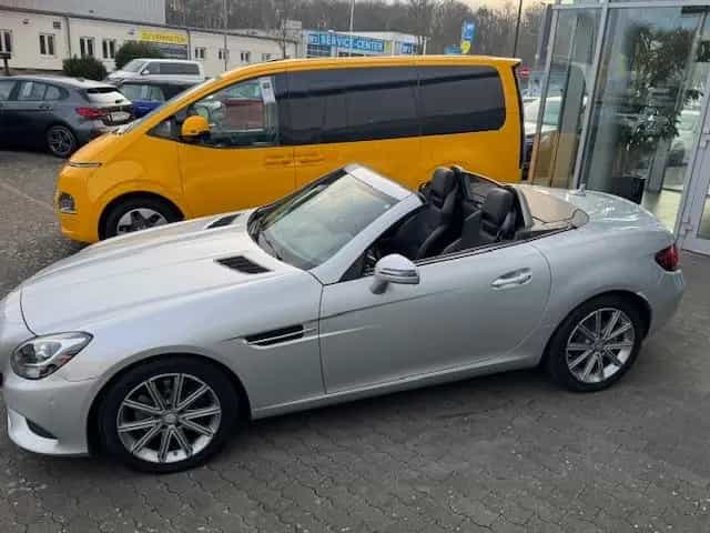Mercedes-Benz SLC-Class 300 Roadster PANO NAVI ALU 09/2016-photo-22