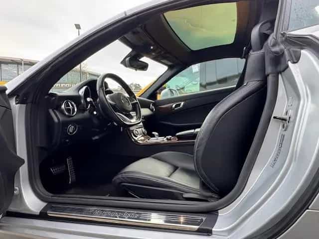 Mercedes-Benz SLC-Class 300 Roadster PANO NAVI ALU 09/2016-photo-26