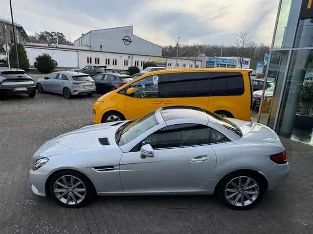 Mercedes-Benz SLC-Class 300 Roadster PANO NAVI ALU 09/2016-photo-29