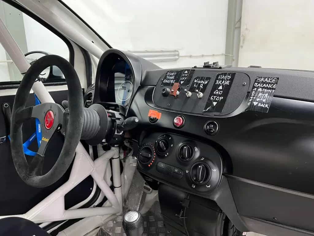 Abarth 500 orig. Cup Assetto Corse Track Rennstrecke 04/2009-photo-19