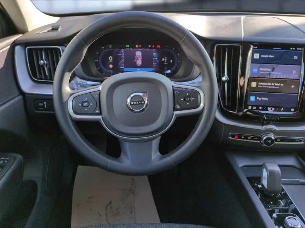 Volvo XC60 XC 60 Momentum Pro 2WD 10/2021-photo-18