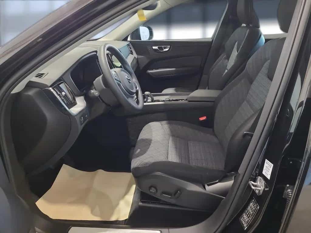Volvo XC60 XC 60 Momentum Pro 2WD 10/2021-photo-9