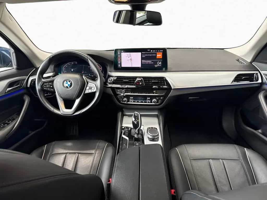 BMW 5 Series 520d xDrive Touring Aut. Laser,HuD,PA,St+Go,DA 11/2021-photo-8