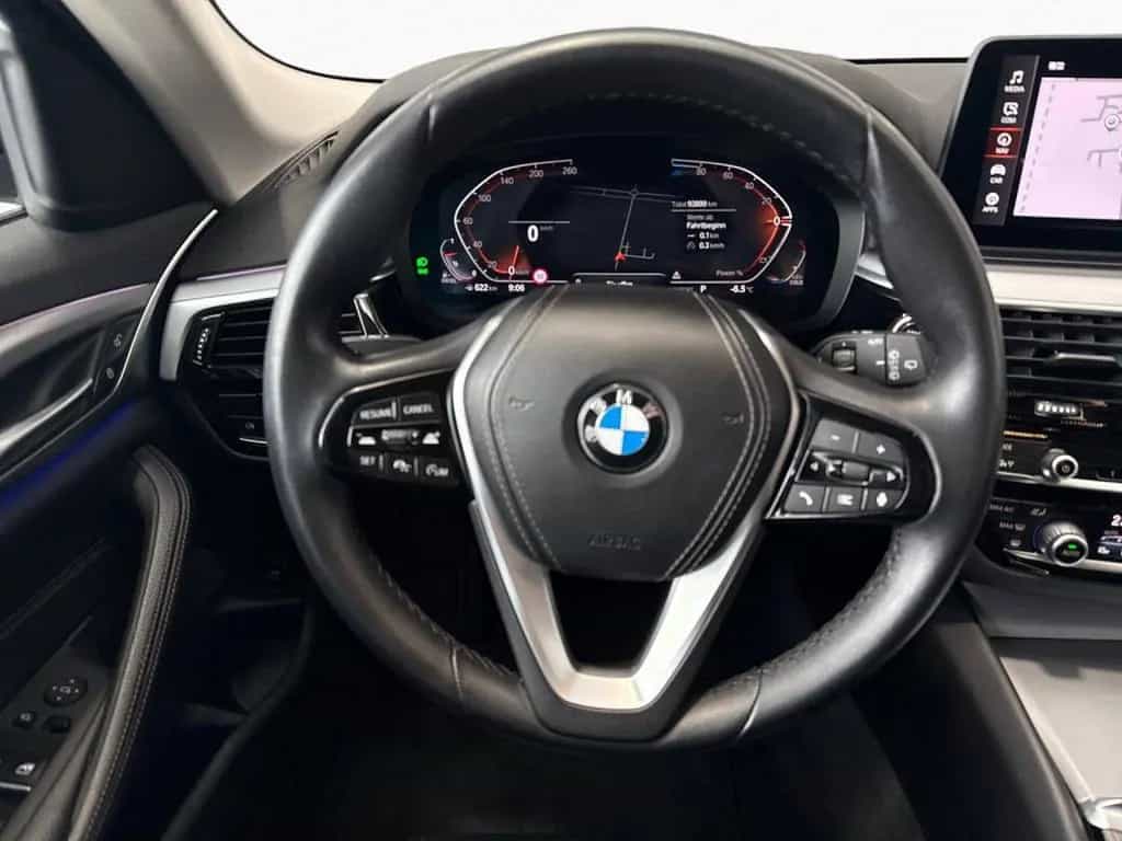 BMW 5 Series 520d xDrive Touring Aut. Laser,HuD,PA,St+Go,DA 11/2021-photo-9