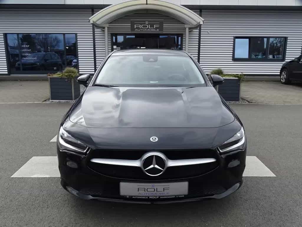 Mercedes-Benz CLA 180 Shooting Brake NAVI*LED*SHZG*PANO*PDC* 10/2020-photo-1