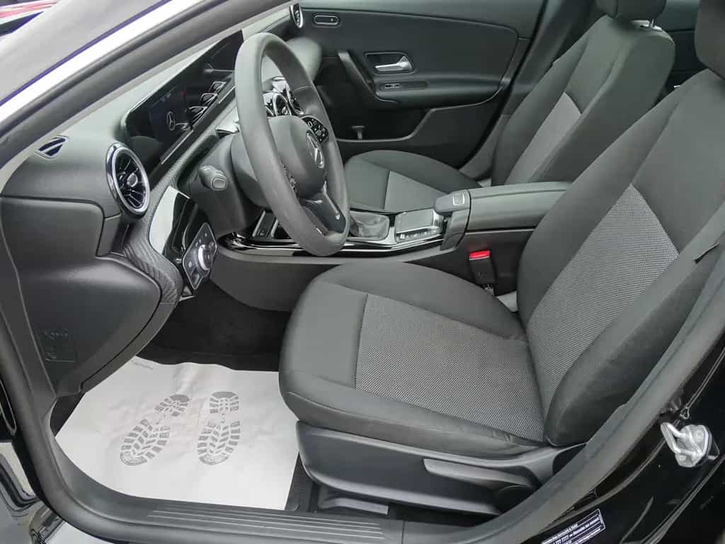 Mercedes-Benz CLA 180 Shooting Brake NAVI*LED*SHZG*PANO*PDC* 10/2020-photo-10