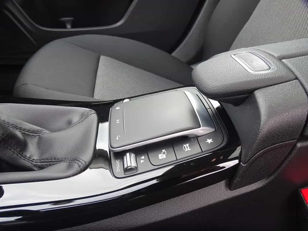 Mercedes-Benz CLA 180 Shooting Brake NAVI*LED*SHZG*PANO*PDC* 10/2020-photo-20